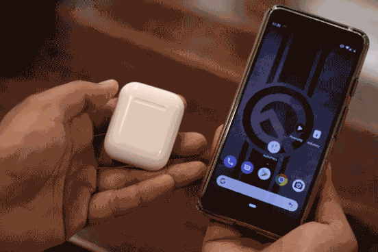 AirPods paired with an Android device. App shows battery of AirPods everytime the case is opened.